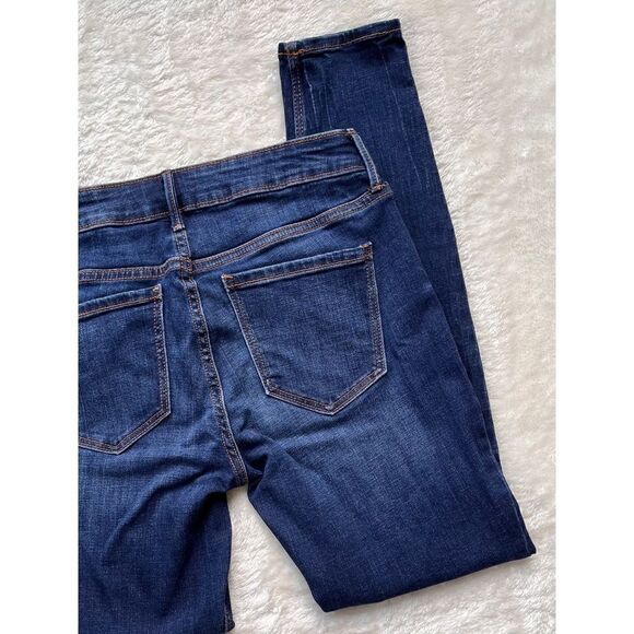 Old Navy Mid-Rise Rockstar Super-Skinny Distressed Jeans in Dark Worn, Size 6 - Picture 16 of 16